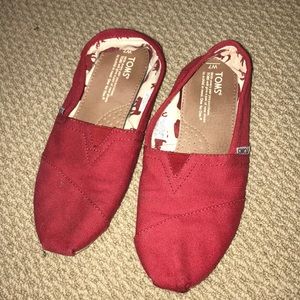Red Toms